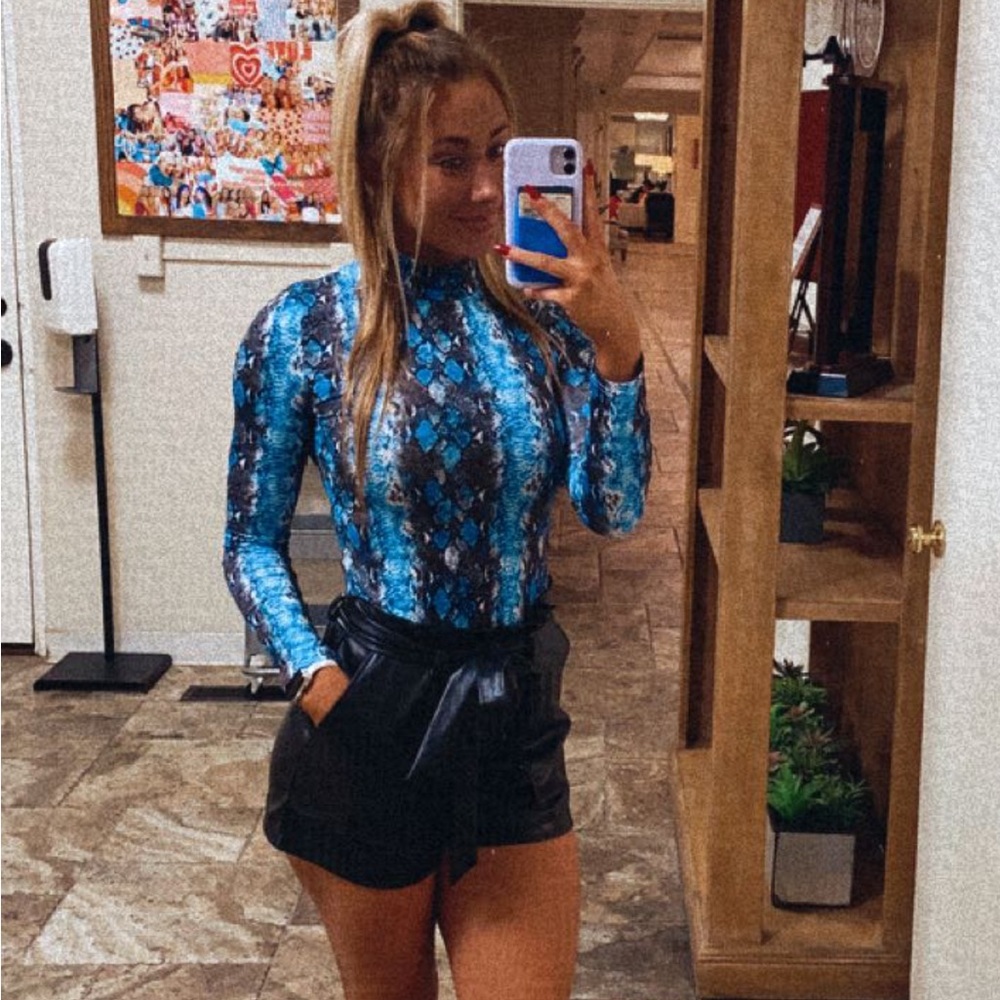 blue top